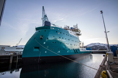 Acta Auriga on sea in outer dock