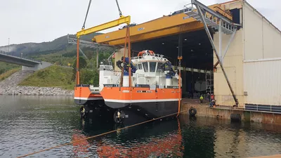 Sjøsetting av bygg 147 på Salthammer.