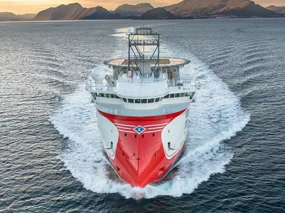 ULSTEIN SX148 Seven Viking, photo Per Eide Studio