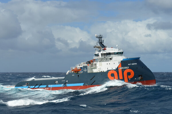ALP Keeper in long-distance tow from Singapore to Angola.
