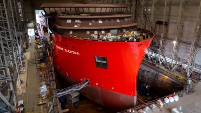 Yno 317 Nexans Electra in dock hall partly painted ULS 03508 DJI 20250919133134 0044 D