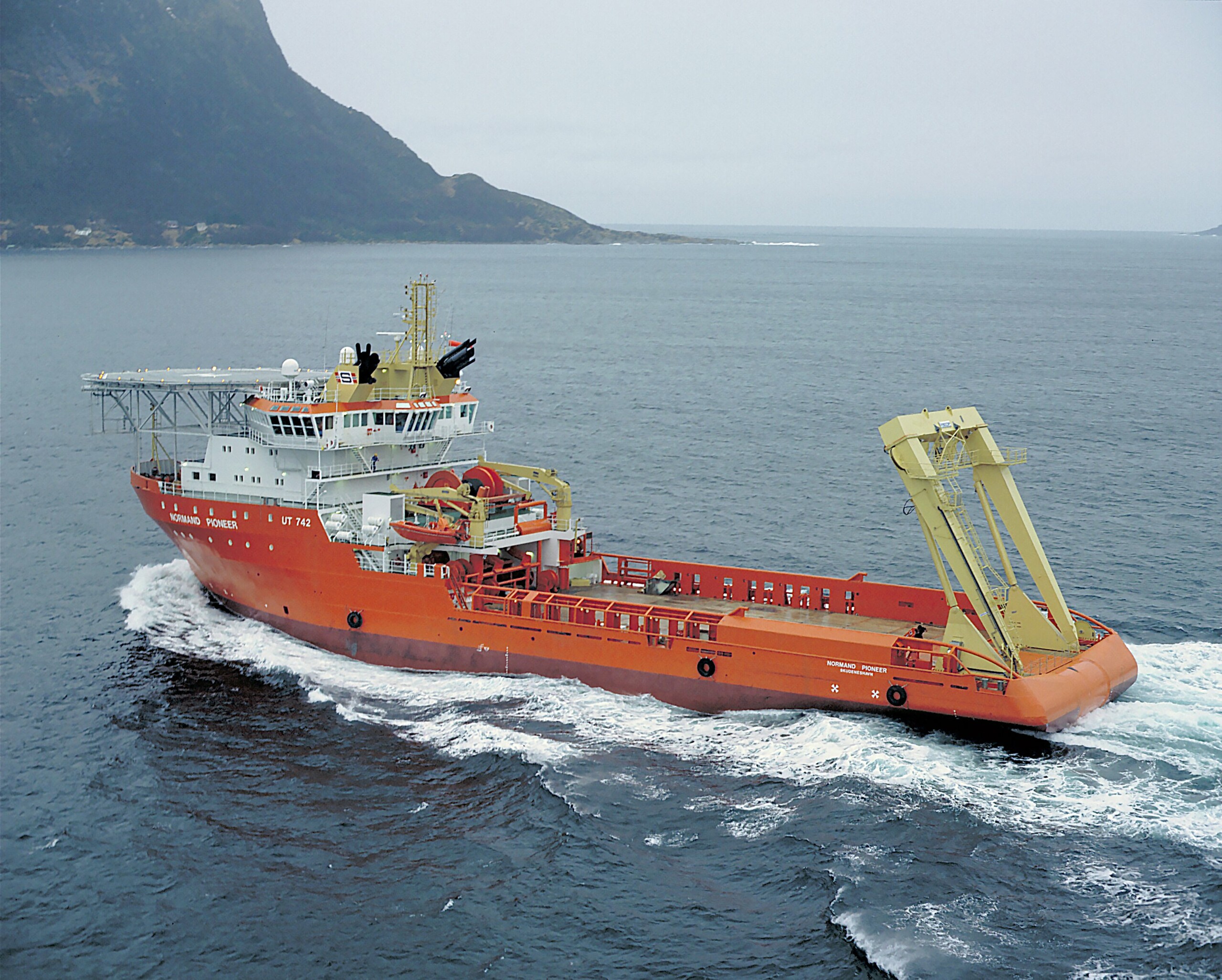 Super Large Multifunctional Anchor Handling / Tug / Supply and Sub Sea Service Vessel built at Ulstein Verft AS