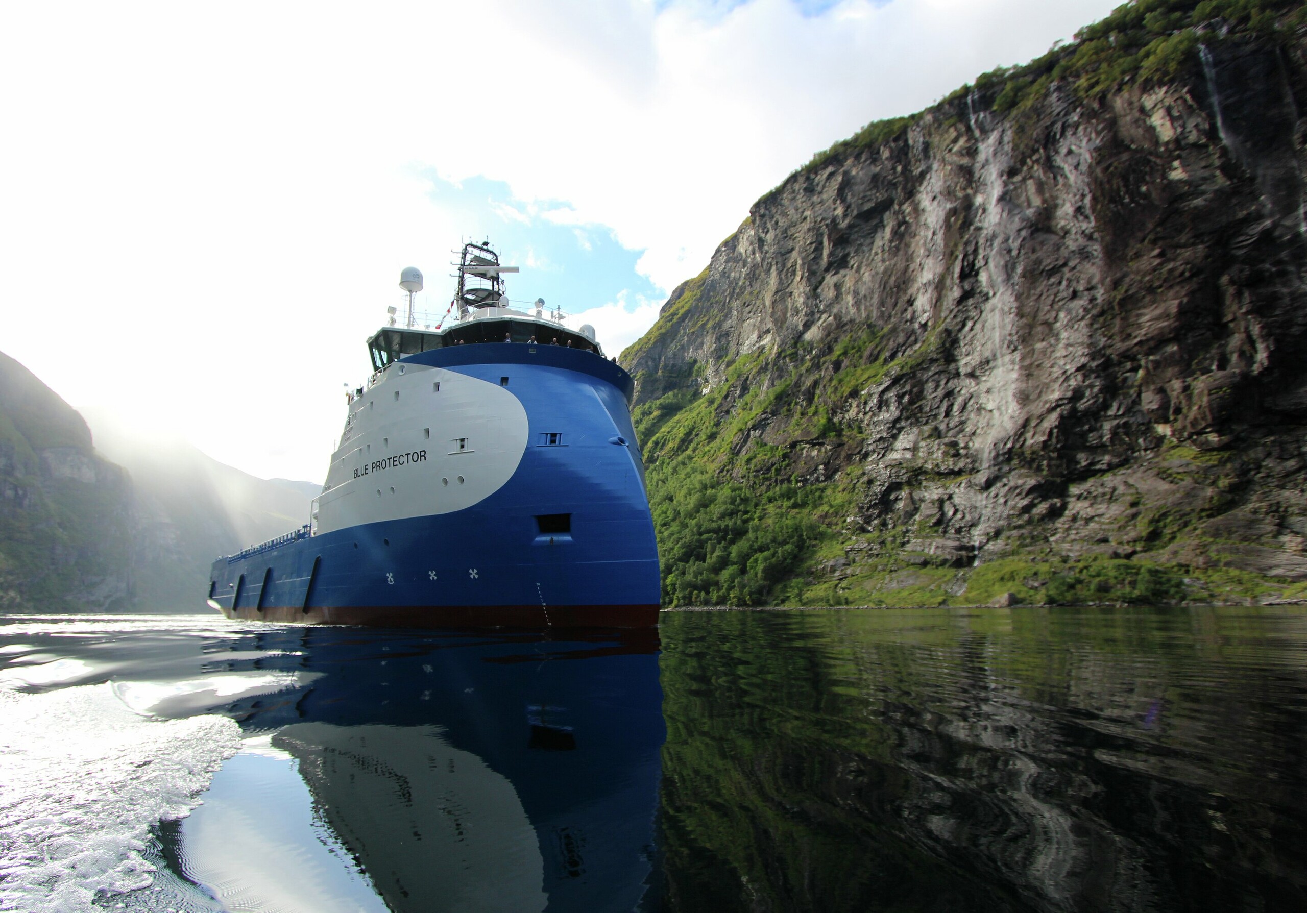 A medium-sized PSV with an optimum combination of fuel efficiency and deadweight