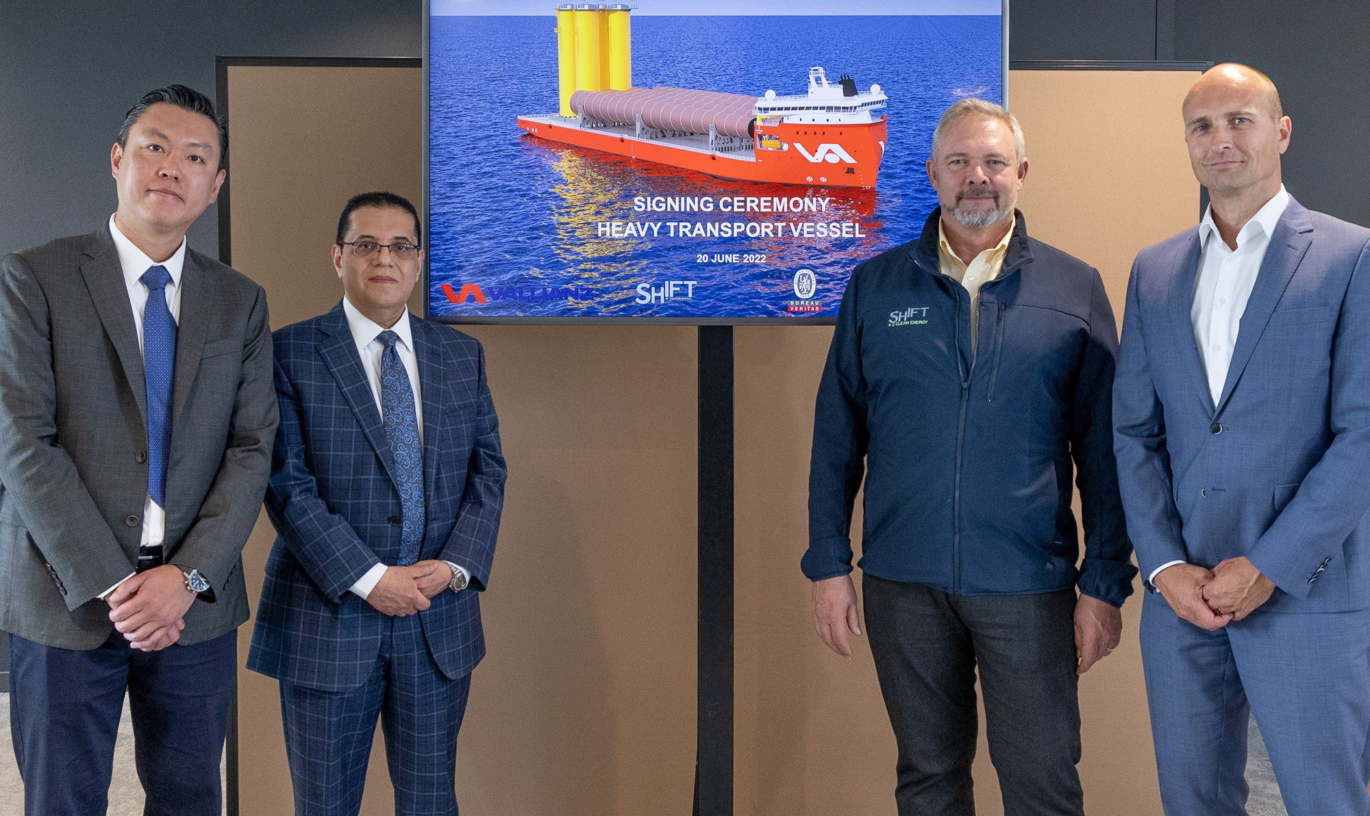 A signing ceremony was held in Ulstein's Rotterdam offices. From left to right: Mr Francis Tang, Commercial Director of Bureau Veritas Marine Singapore, Mr Osman Ibrahim, Chairman of Vallianz Holdings Ltd, Mr Brent Perry, CEO of Shift Clean Energy, Mr Edwin van Leeuwen, Managing Director of Ulstein Design & Solutions B.V. Photo: Emiel Lops.